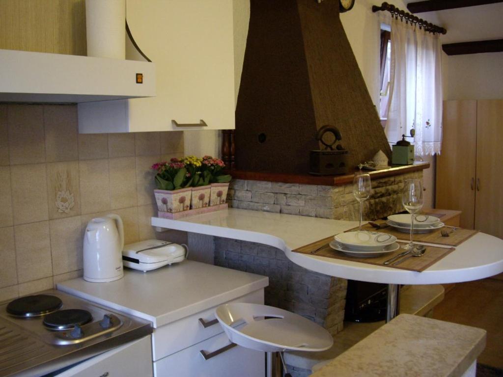 Adria Apartments Pula Exterior photo